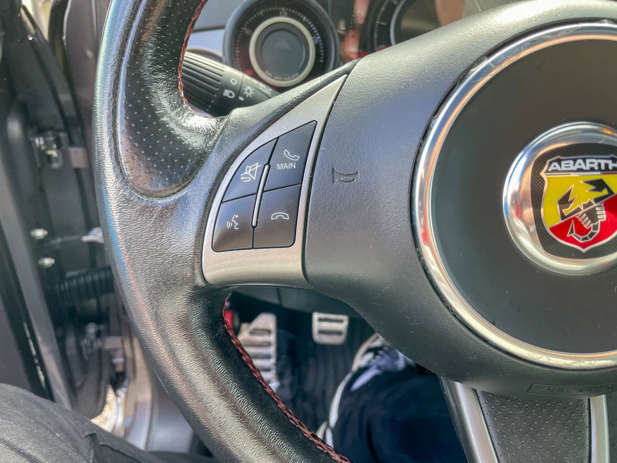 Used 2013 FIAT 500 Abarth w/ Beats Audio Pkg image 13