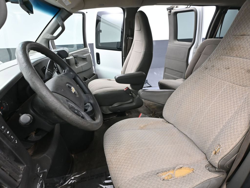 Used 2017 Chevrolet Express 3500 LT w/ LT Preferred Equipment Group image 22