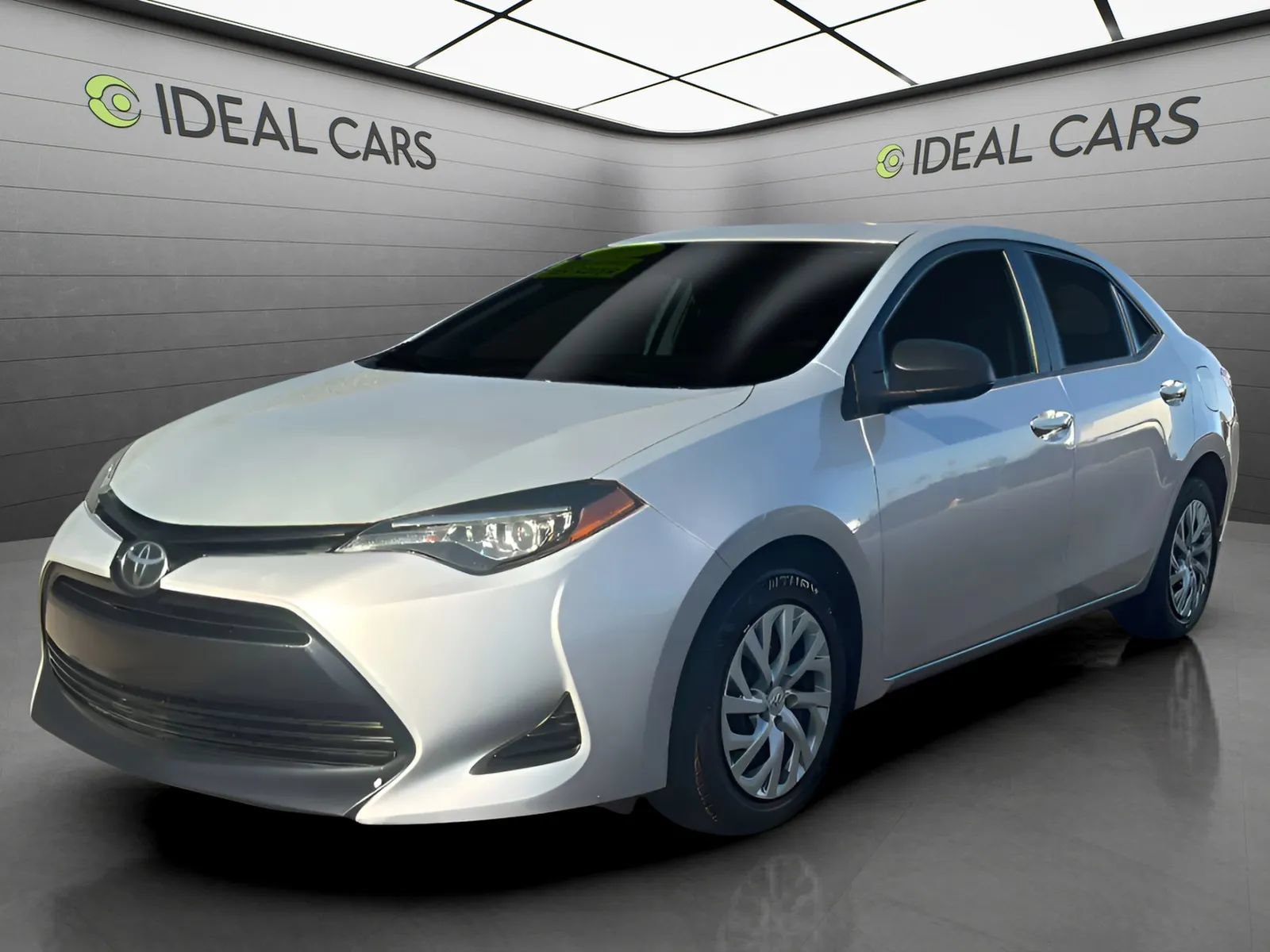 Used 2019 Toyota Corolla LE FWD image 1
