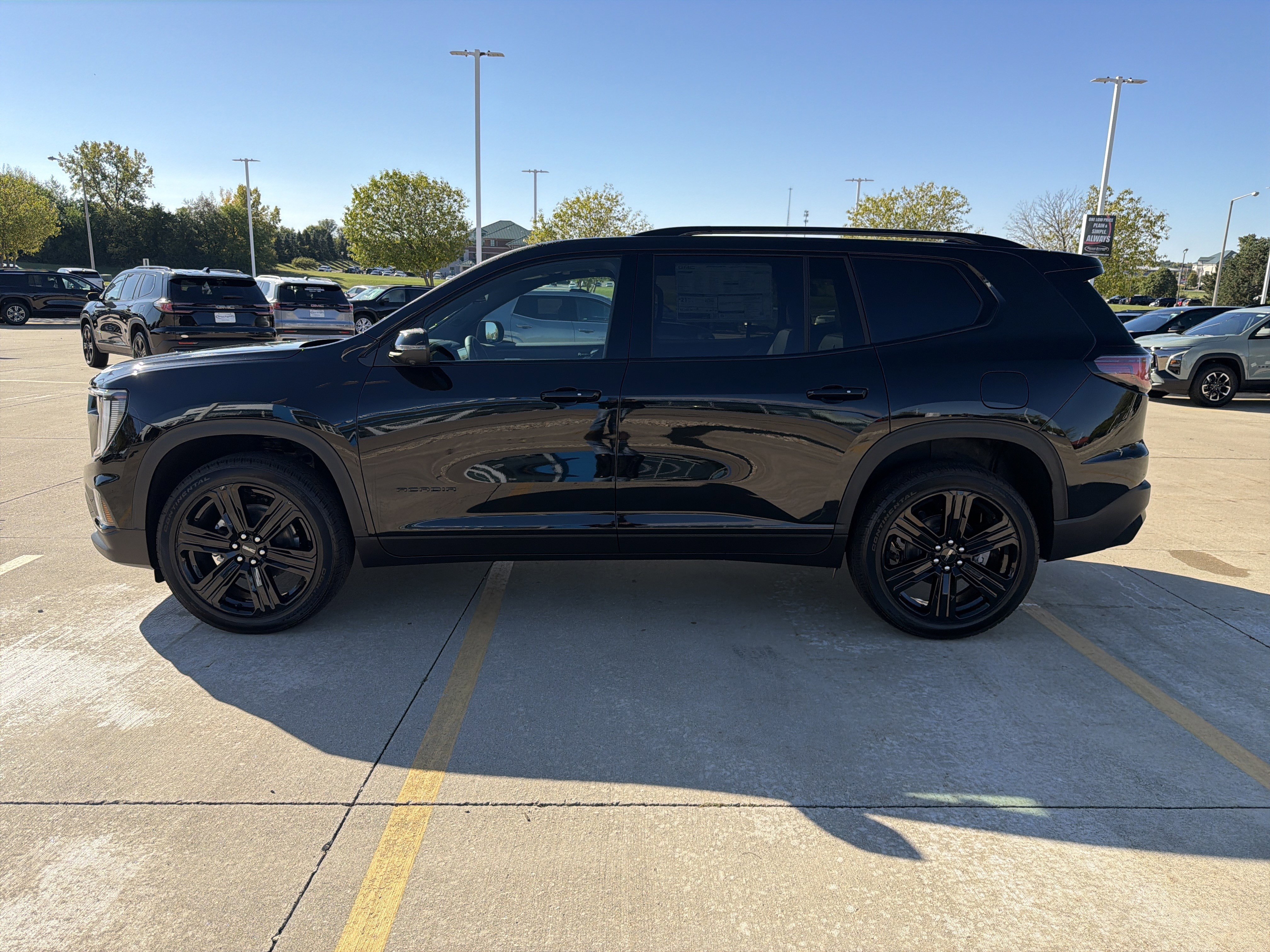 New 2026 GMC Acadia Elevation image 8