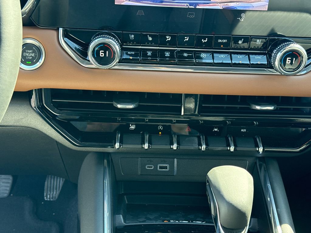 New 2026 GMC Canyon AT4 image 25