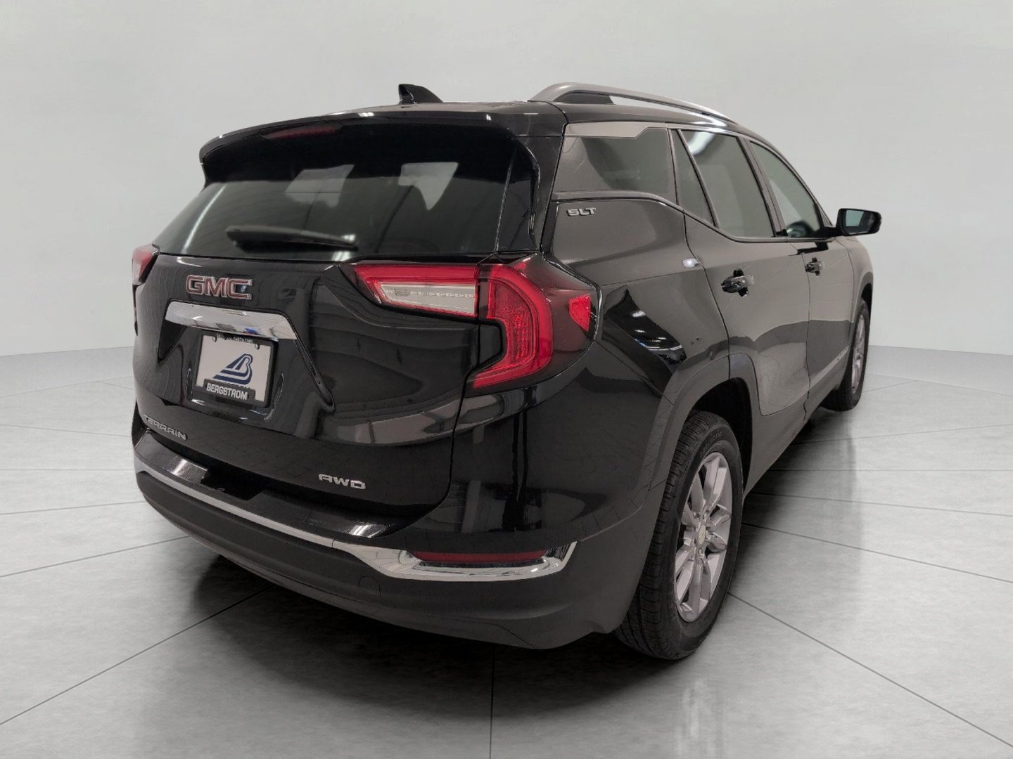 Certified 2023 GMC Terrain SLT AWD/4WD image 19