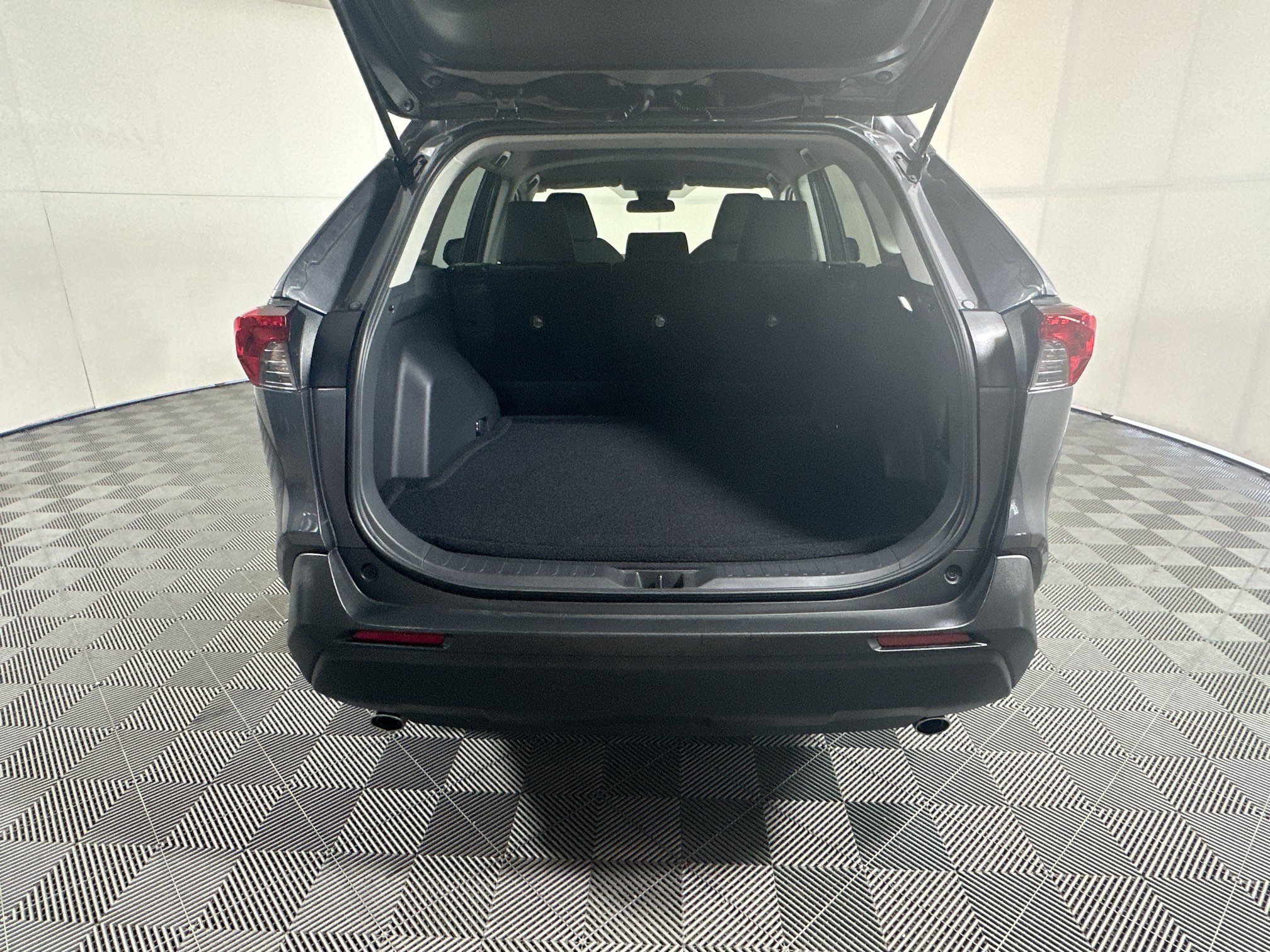 Certified 2025 Toyota RAV4 LE FWD image 30
