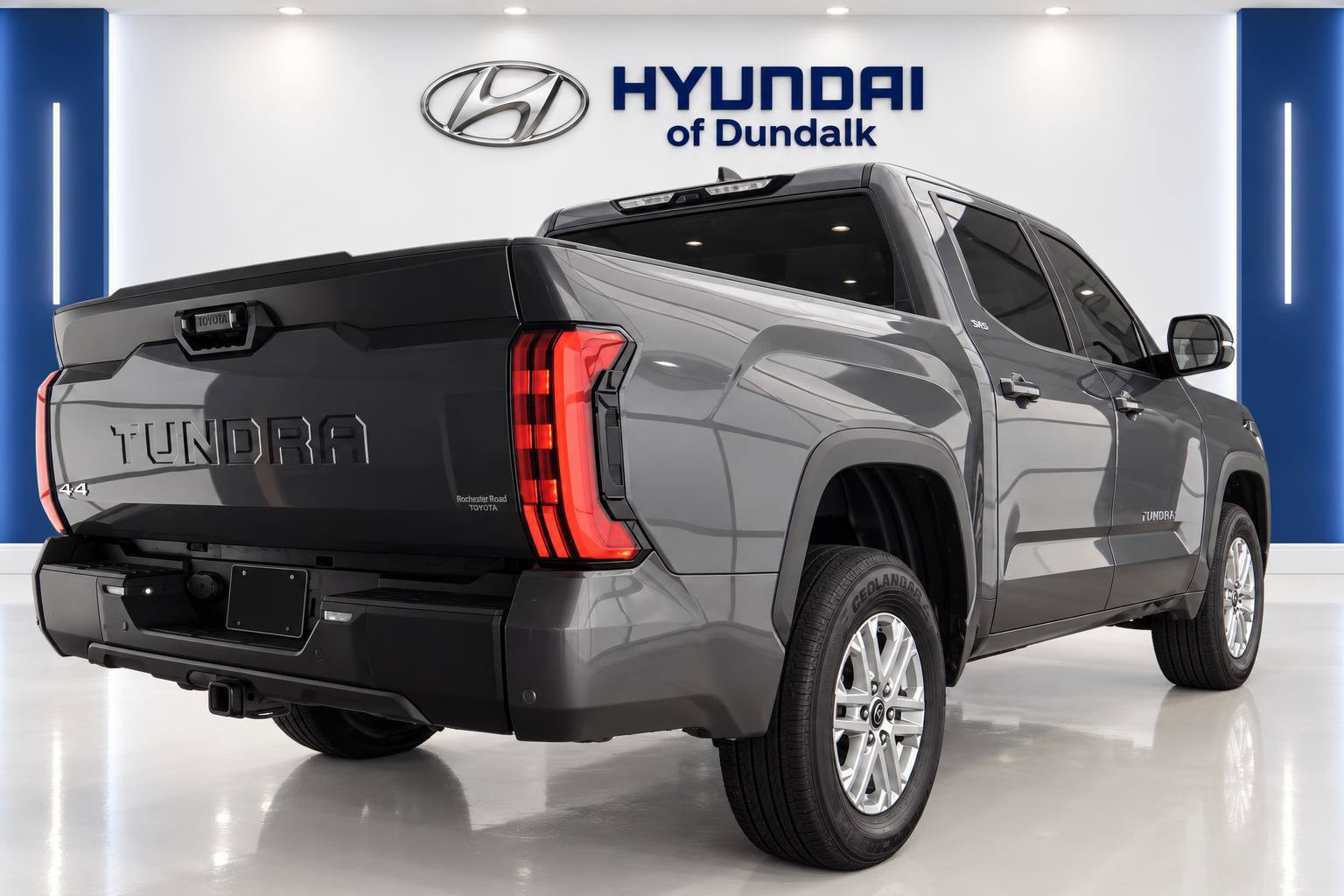 Used 2024 Toyota Tundra SR5 w/ SR5 Premium Package AWD/4WD image 4
