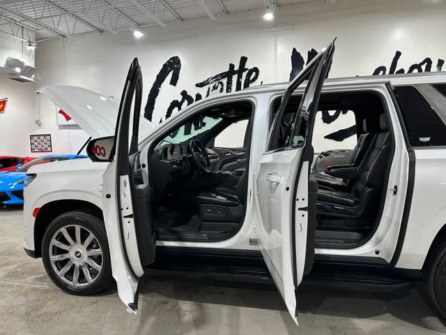 Used 2024 Cadillac Escalade ESV Premium Luxury w/ LPO, Floor Liner Package AWD/4WD image 29