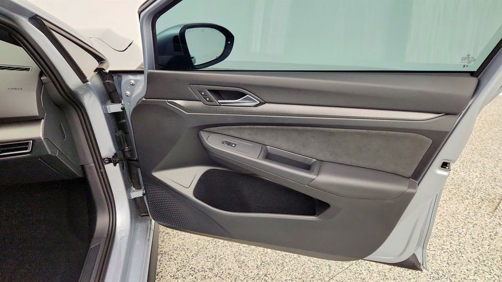 Used 2025 Volkswagen GTI S image 28