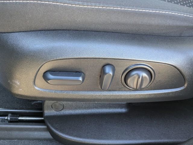 Used 2023 GMC Acadia SLE w/ Driver Convenience Package image 27