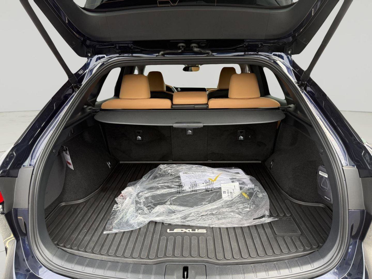 Used 2025 Lexus RX 350 Premium w/ Accessory Package image 27