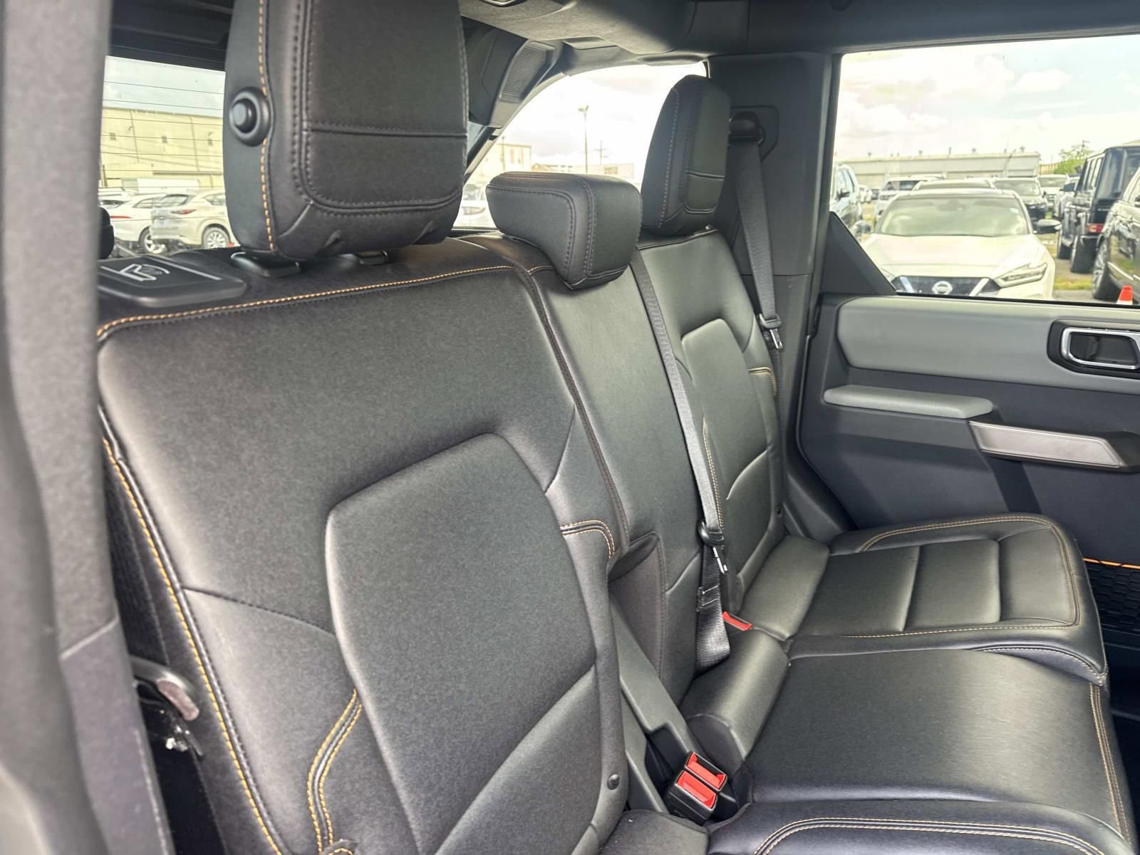 Used 2023 Ford Bronco Badlands image 9