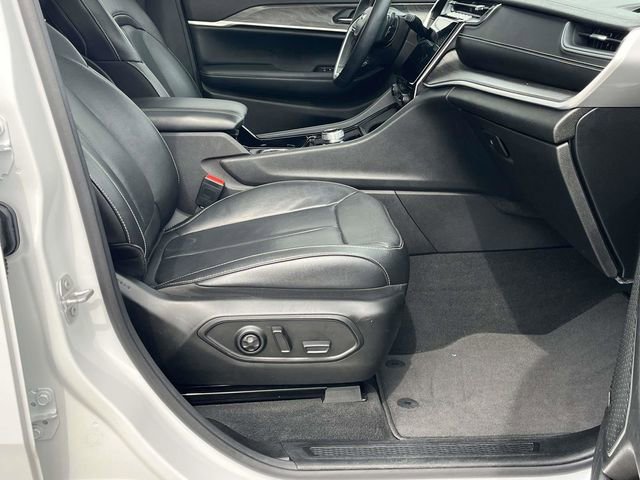 Used 2022 Jeep Grand Cherokee L Limited w/ Luxury Tech Group II AWD/4WD image 26