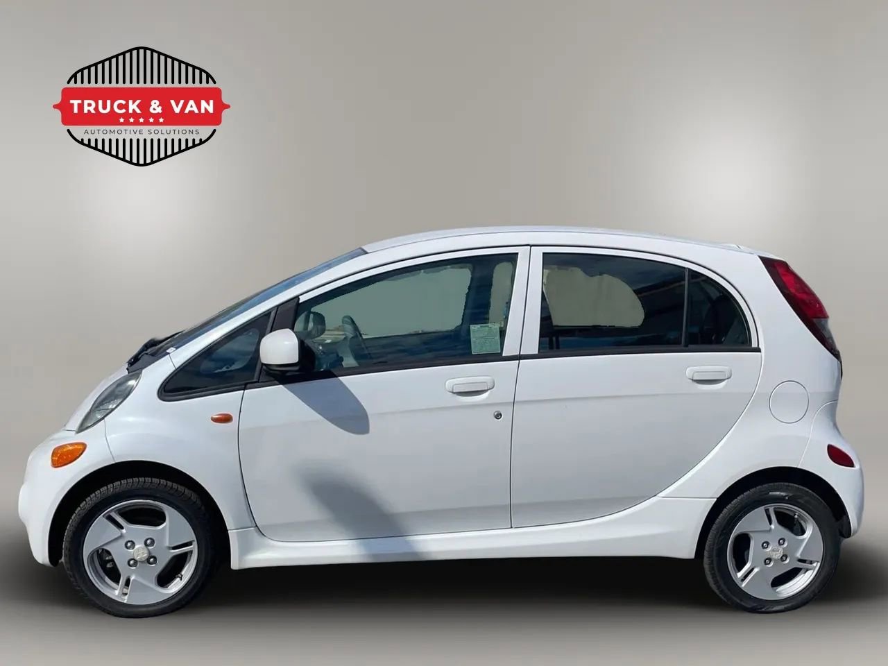 Used 2012 Mitsubishi i ES RWD image 3