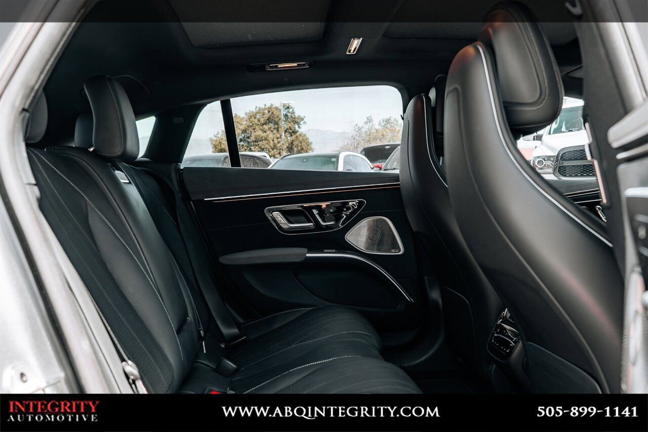 Used 2022 Mercedes-Benz EQS 580 4MATIC Sedan image 50