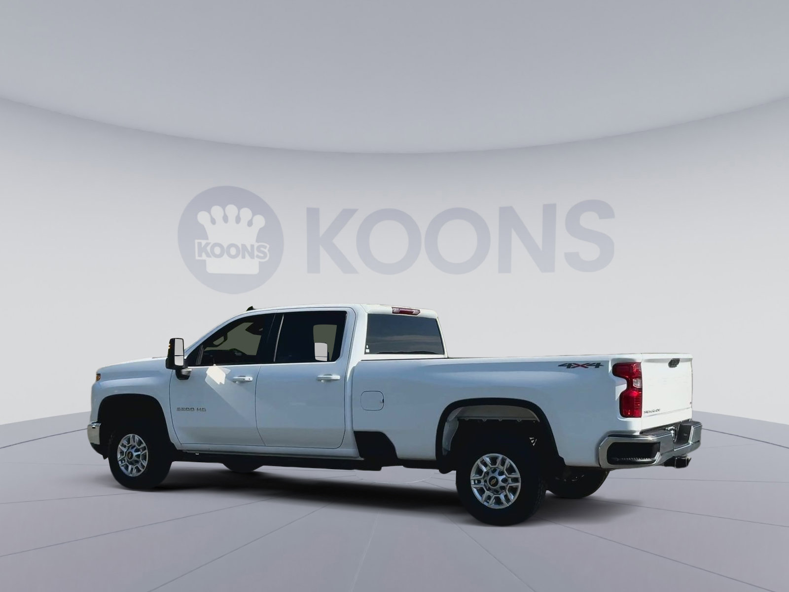 Used 2025 Chevrolet Silverado 2500 LT w/ Convenience Package AWD/4WD image 2