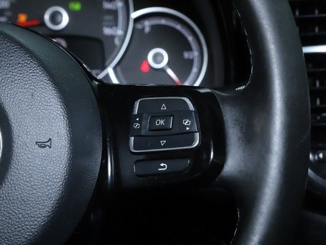 Used 2018 Volkswagen Beetle 2.0T S FWD image 22