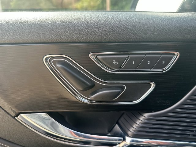 Used 2022 Lincoln Corsair AWD w/ Premium Package image 54