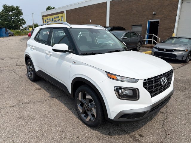 New 2026 Hyundai Venue SEL FWD image 18