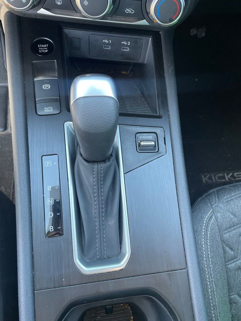Used 2025 Nissan Kicks SV image 20