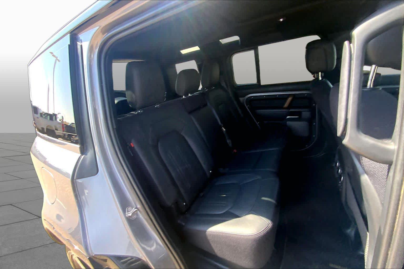 Used 2023 Land Rover Defender 110 X AWD/4WD image 20