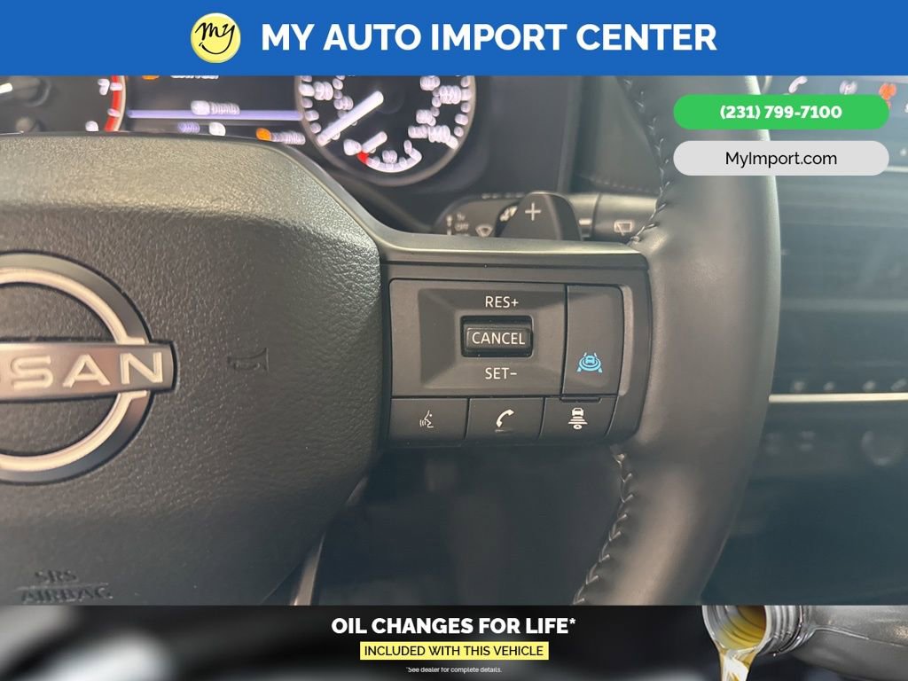 Used 2025 Nissan Rogue SV image 17