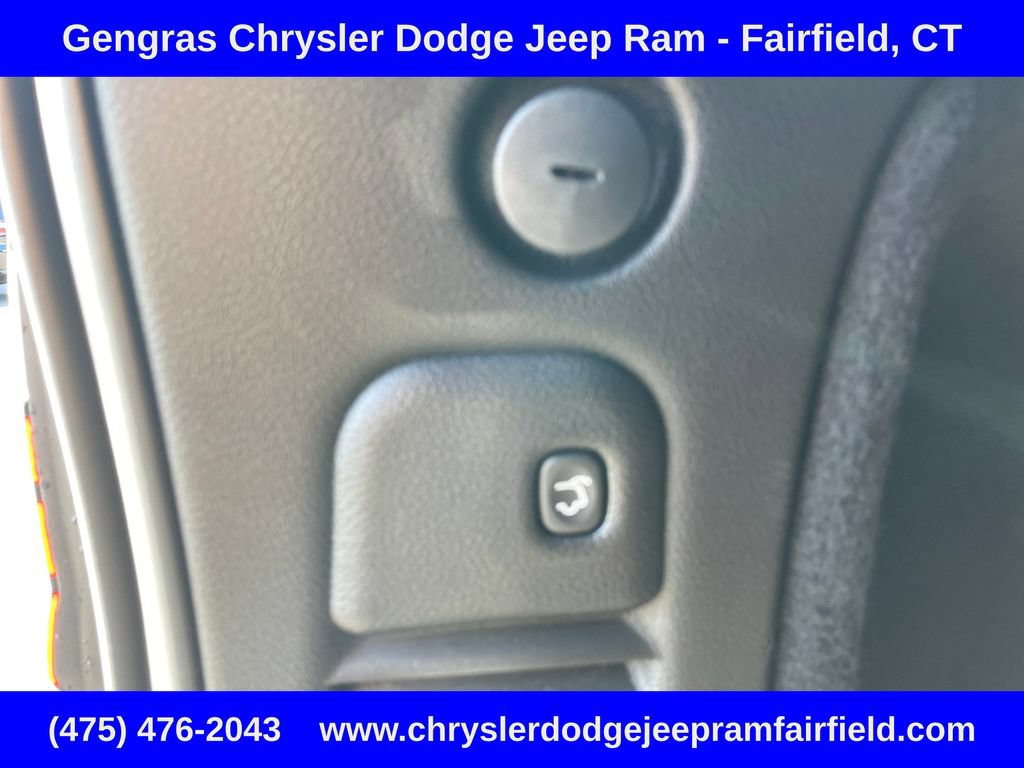 Used 2025 Dodge Durango SRT Hellcat AWD/4WD image 36