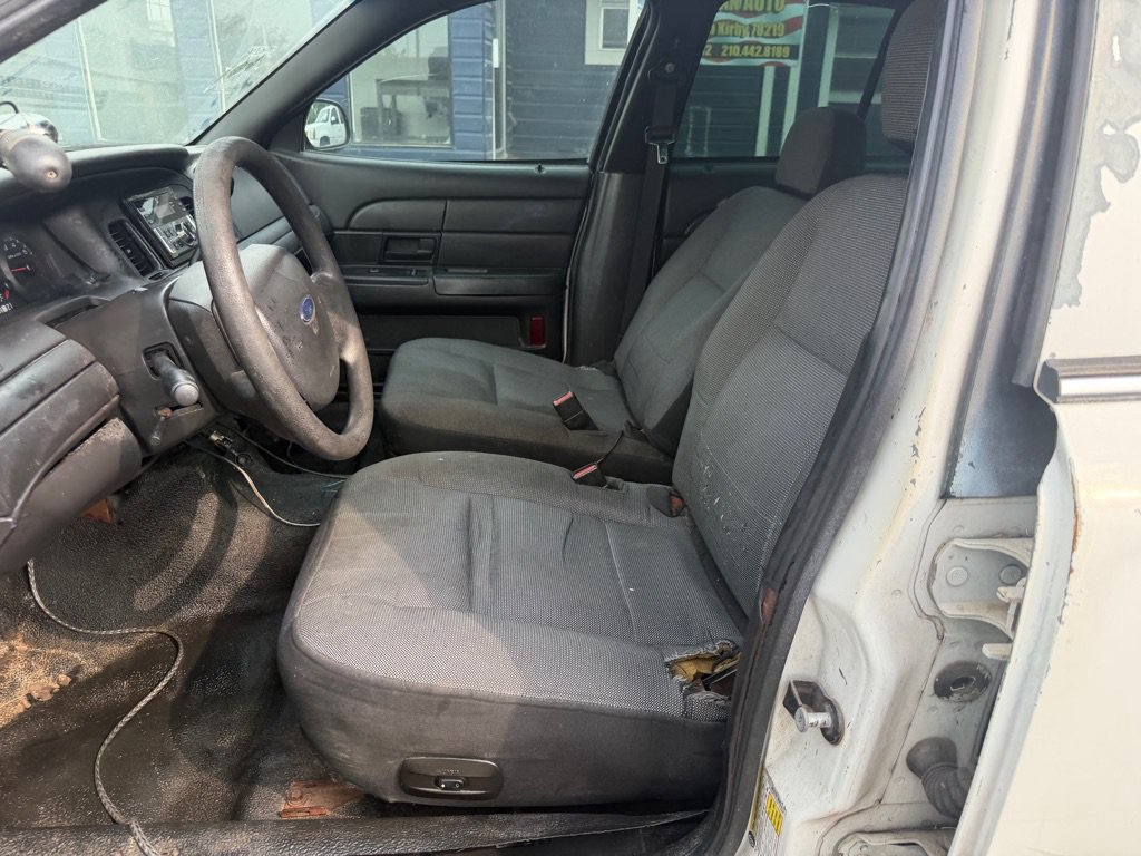 Used 2008 Ford Crown Victoria Police Interceptor RWD image 27