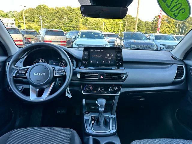 Used 2022 Kia Seltos LX AWD/4WD image 12