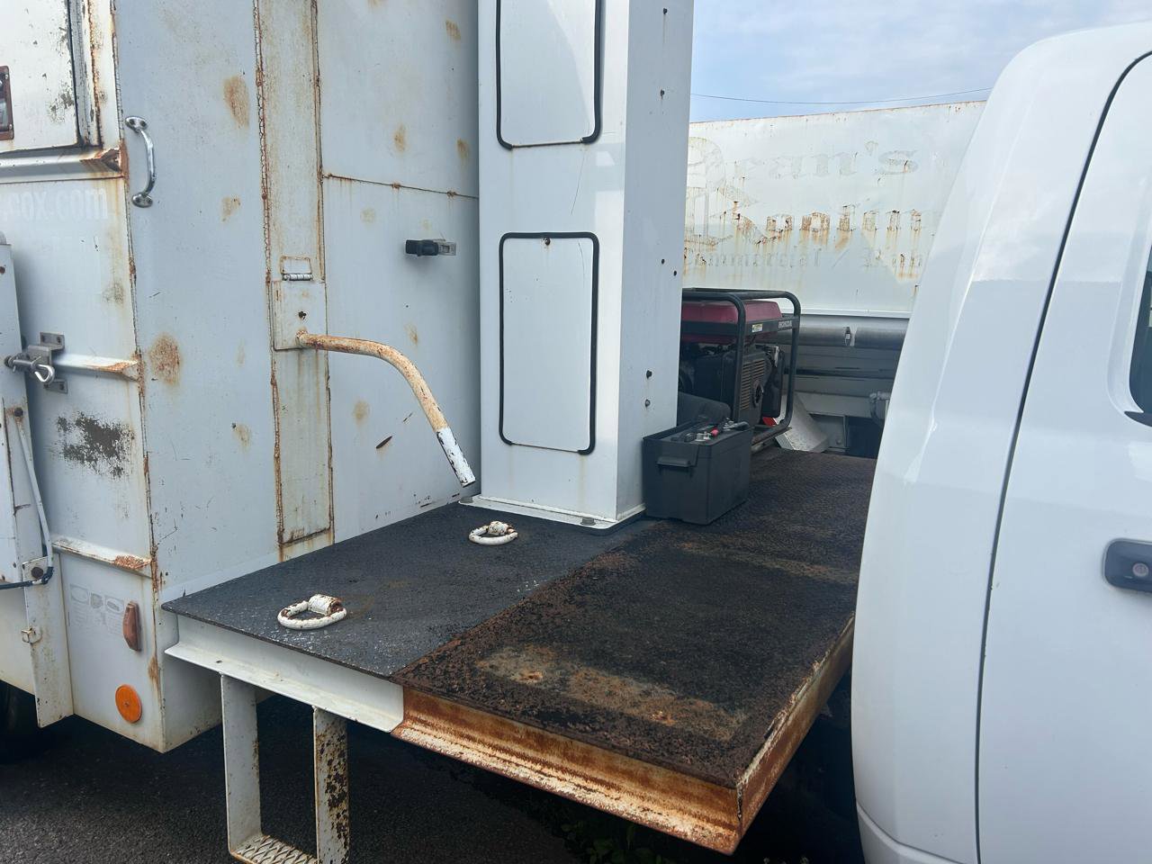 Used 2016 RAM 5500 Tradesman w/ Power Accessory Group RWD image 3