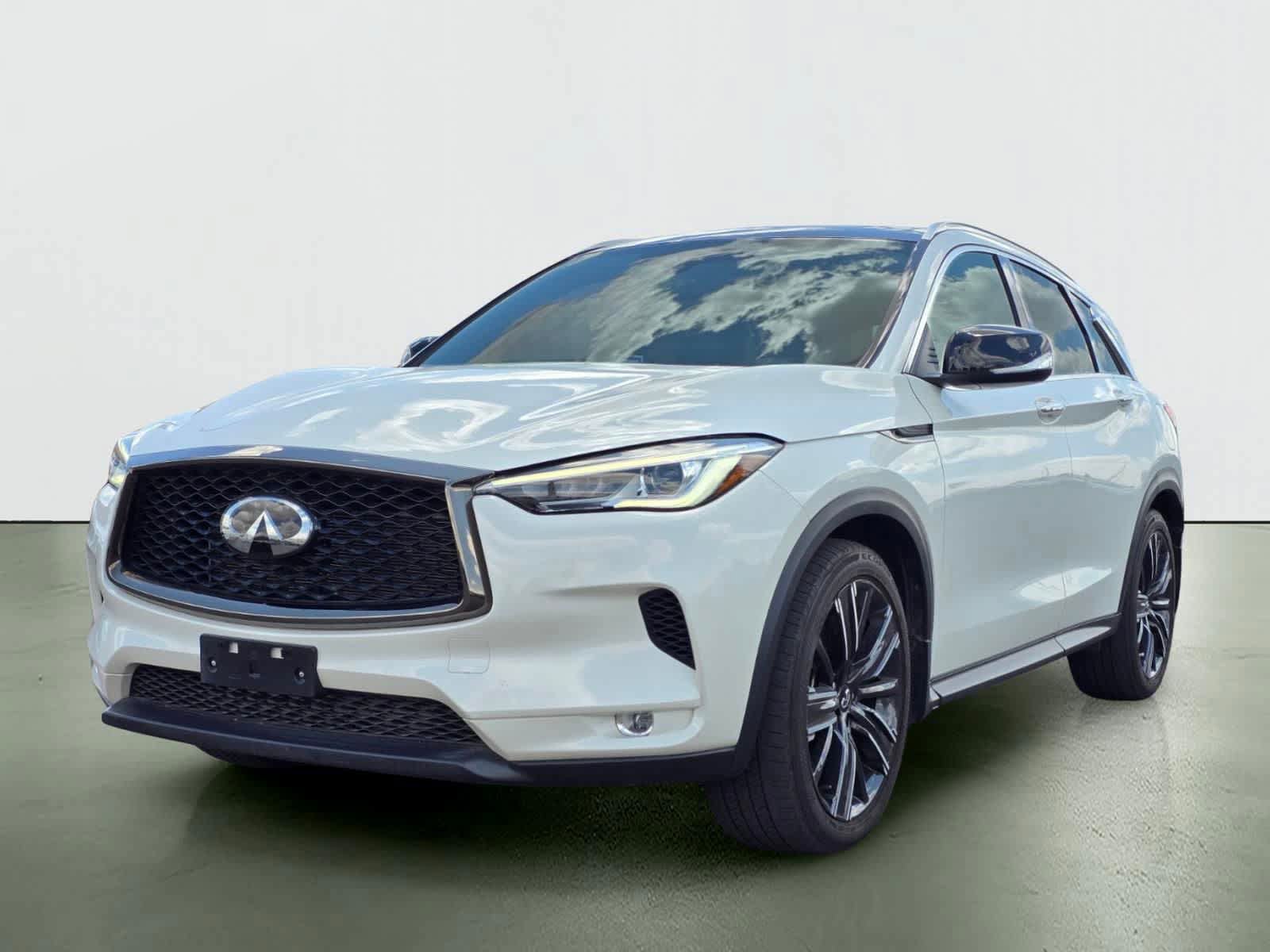 Used 2021 INFINITI QX50 Luxe w/ Appearance Package FWD image 2