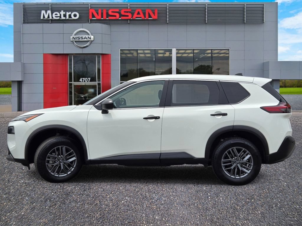Used 2023 Nissan Rogue S FWD image 3