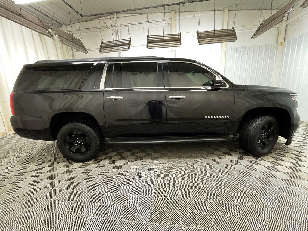 Used 2016 Chevrolet Suburban LT RWD image 22
