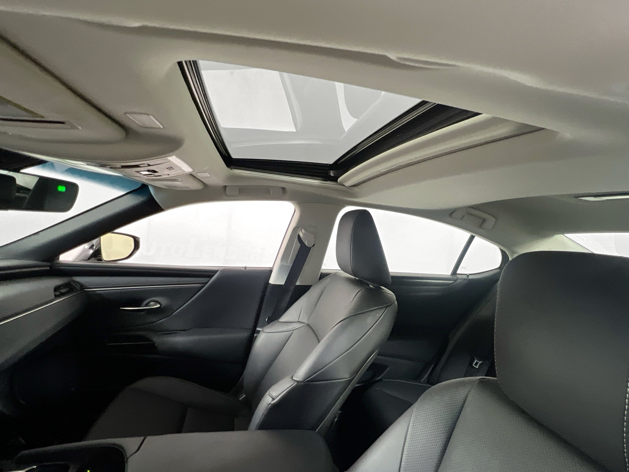 Used 2025 Lexus ES 350 w/ Premium Package FWD image 21