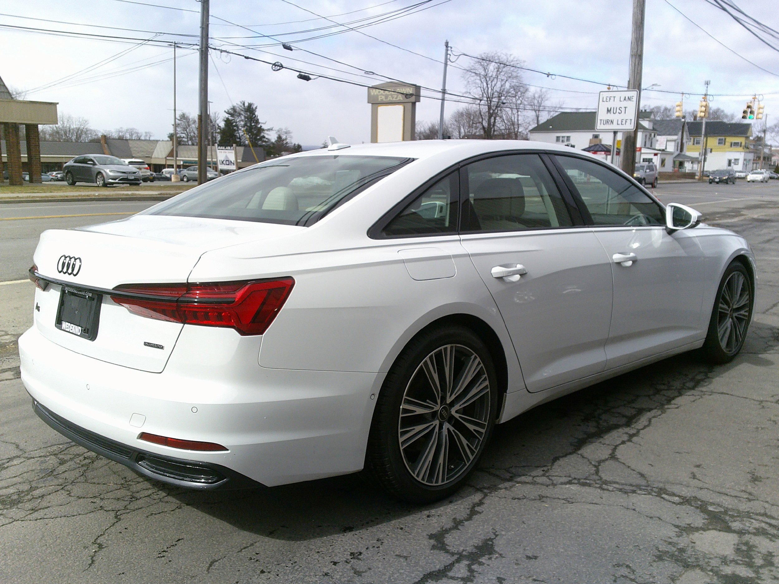 Used 2023 Audi A6 2.0T Premium w/ Convenience Package image 5