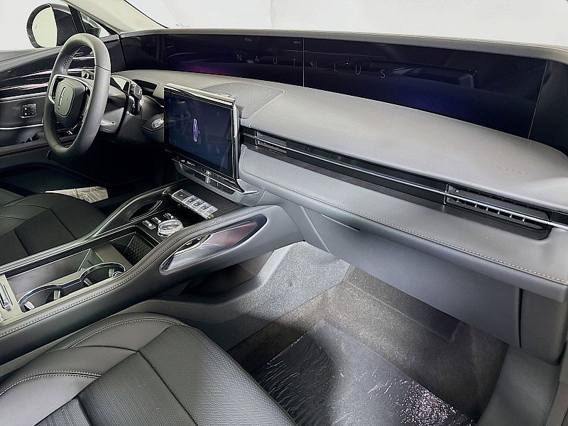 New 2026 Lincoln Nautilus Reserve w/ Jet Appearance Package image 30