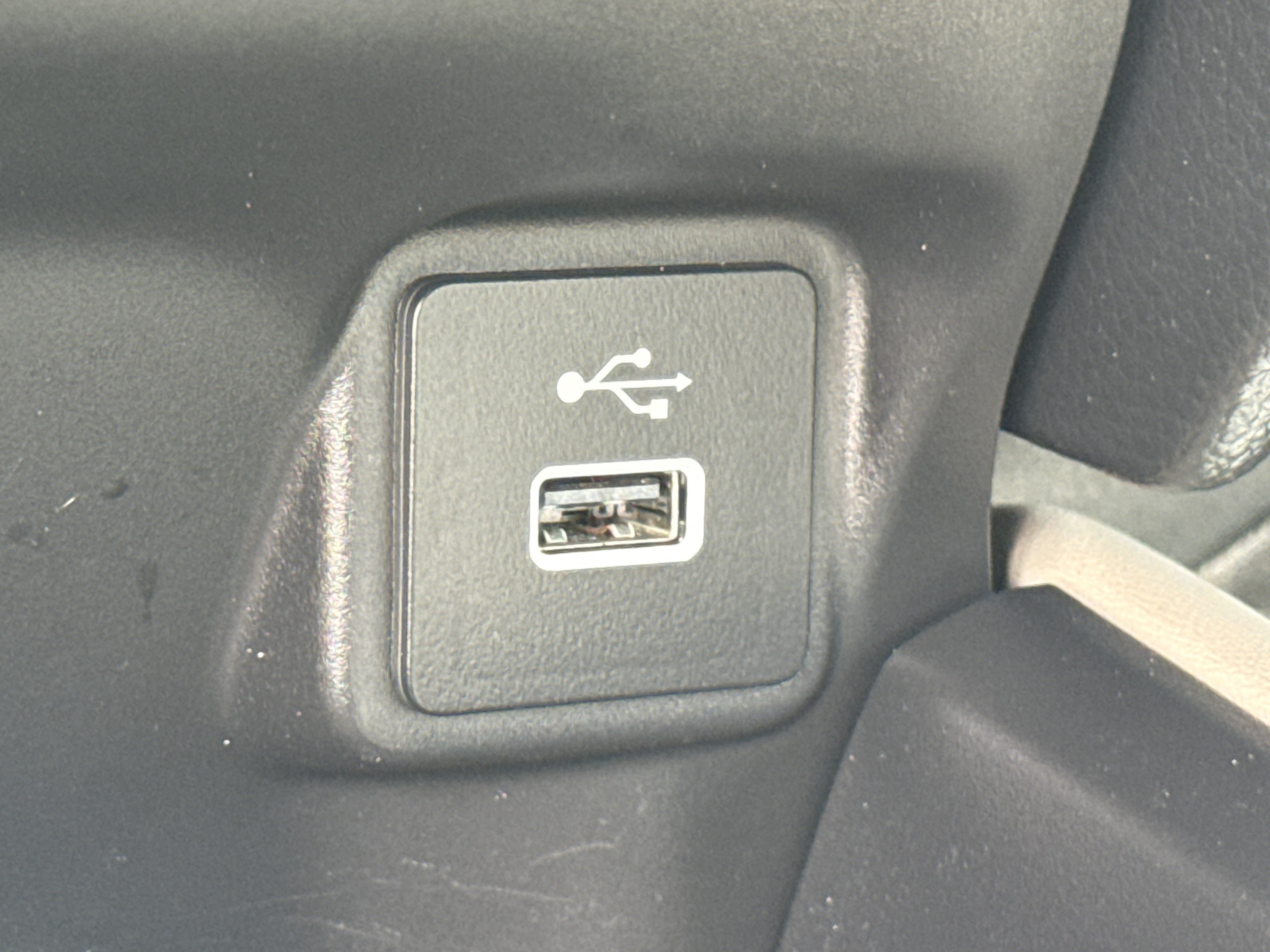 Certified 2025 Honda HR-V EX-L image 29