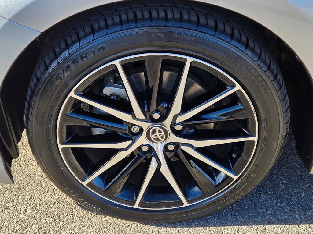 Used 2024 Toyota Camry SE image 12