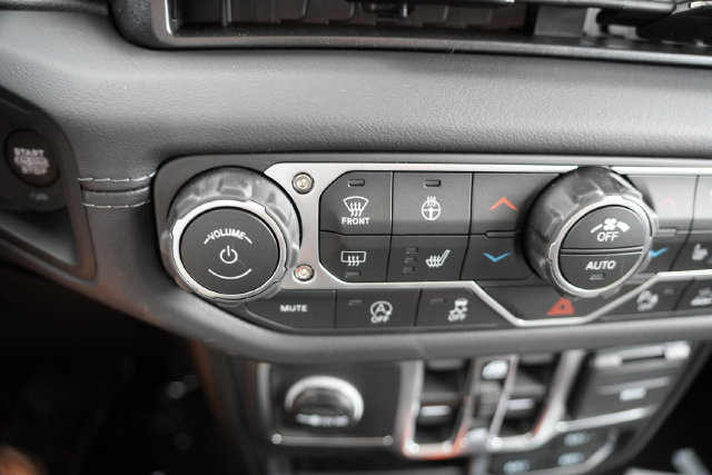 New 2026 Jeep Wrangler Unlimited Sahara AWD/4WD image 15