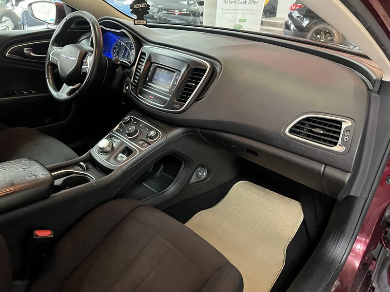 Used 2015 Chrysler 200 Limited w/ Convenience Group FWD image 23