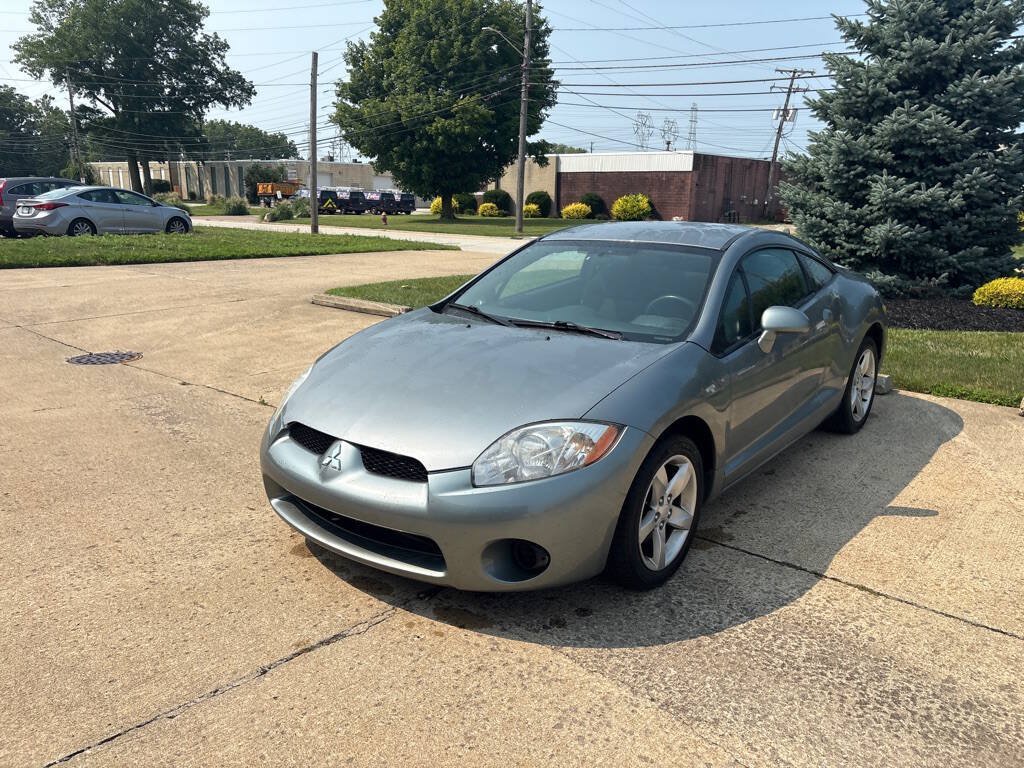 Used 2008 Mitsubishi Eclipse GS FWD image 3