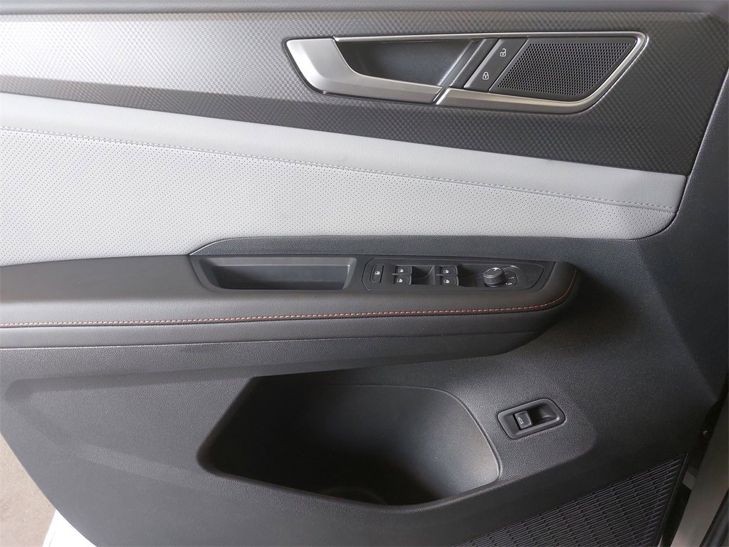 New 2025 Volkswagen Atlas Peak Edition SE image 27