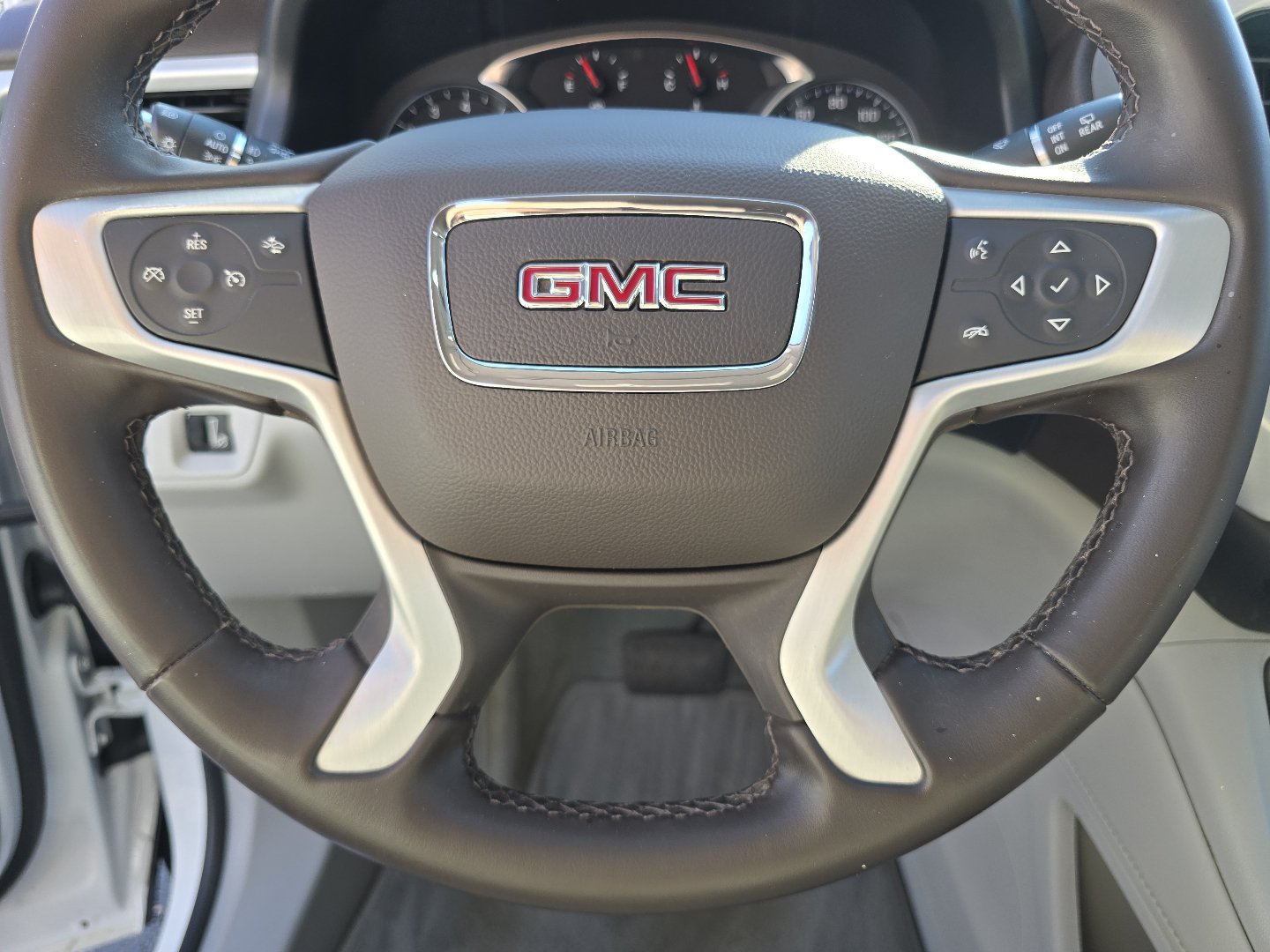Certified 2023 GMC Acadia SLT AWD/4WD image 34