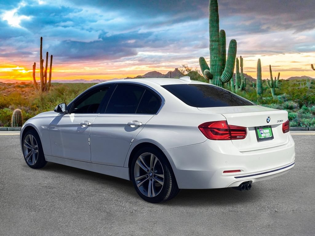 Used 2017 BMW 330i Sedan RWD image 5