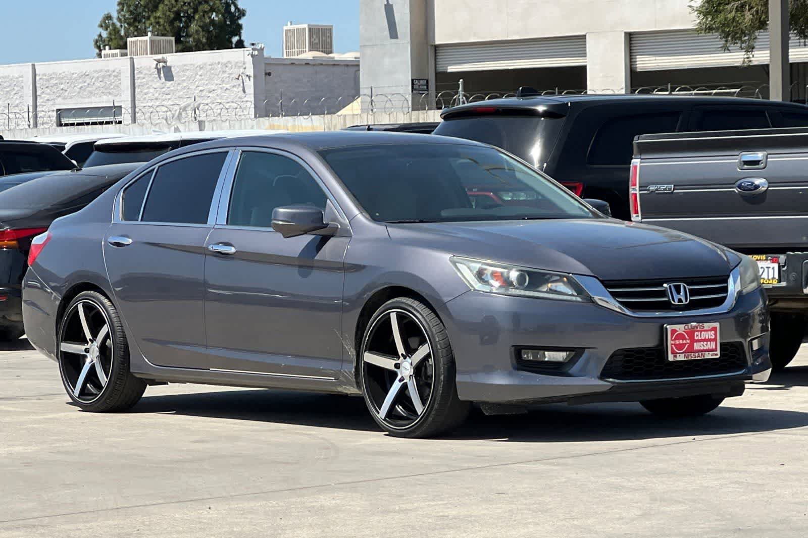 Used 2015 Honda Accord EX image 10