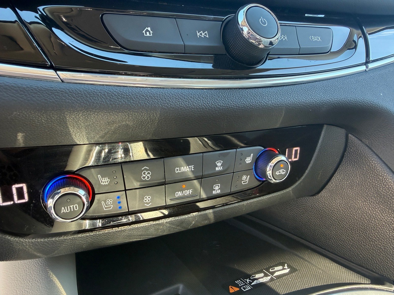 Used 2023 Buick Enclave Avenir w/ Avenir Technology Package AWD/4WD image 21