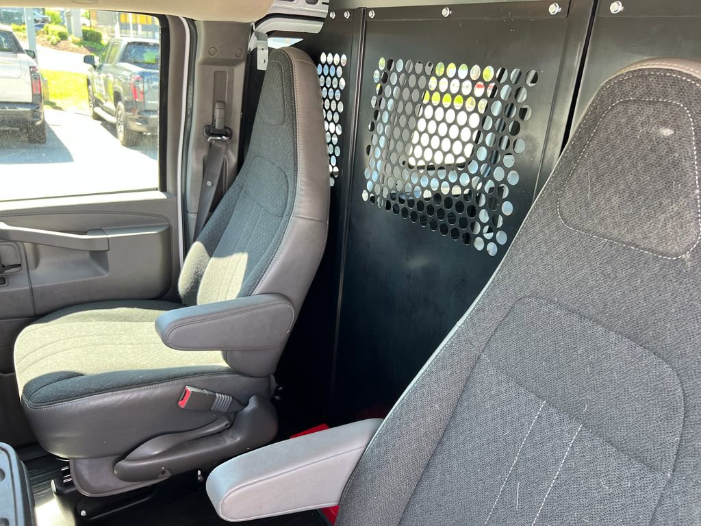 Used 2025 GMC Savana 2500 w/ Driver Convenience Package RWD image 12