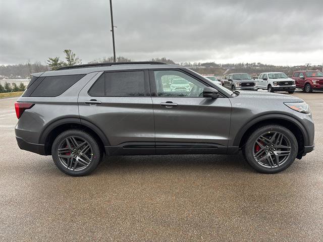 New 2026 Ford Explorer ST-Line w/ ST-Line Street Pack image 5