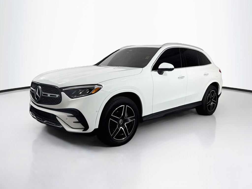 Certified 2025 Mercedes-Benz GLC 350e 4MATIC image 3