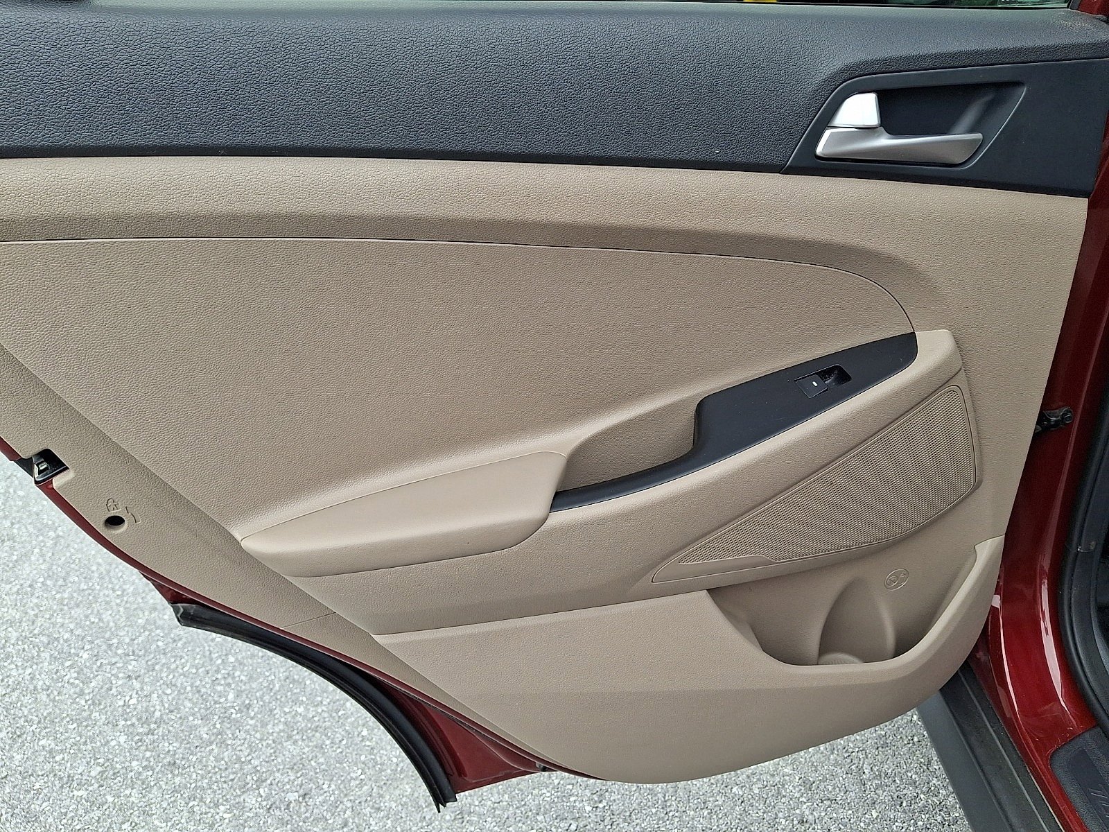 Used 2019 Hyundai Tucson SE w/ Cargo Package AWD/4WD image 13