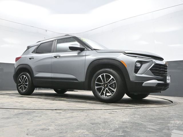 Used 2025 Chevrolet TrailBlazer LT w/ Driver Confidence Package image 33