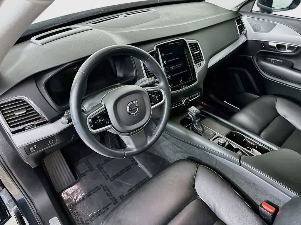 Used 2022 Volvo XC90 T5 Momentum w/ Advanced Package FWD image 2