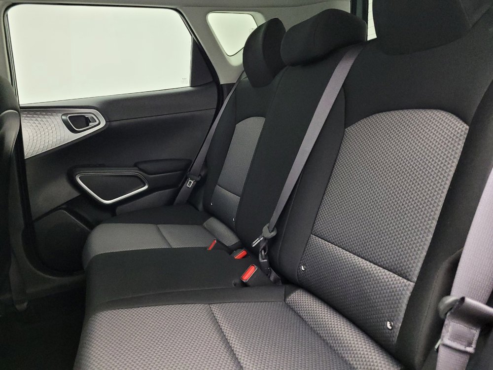 Used 2025 Kia Soul LX w/ LX Technology Package image 18